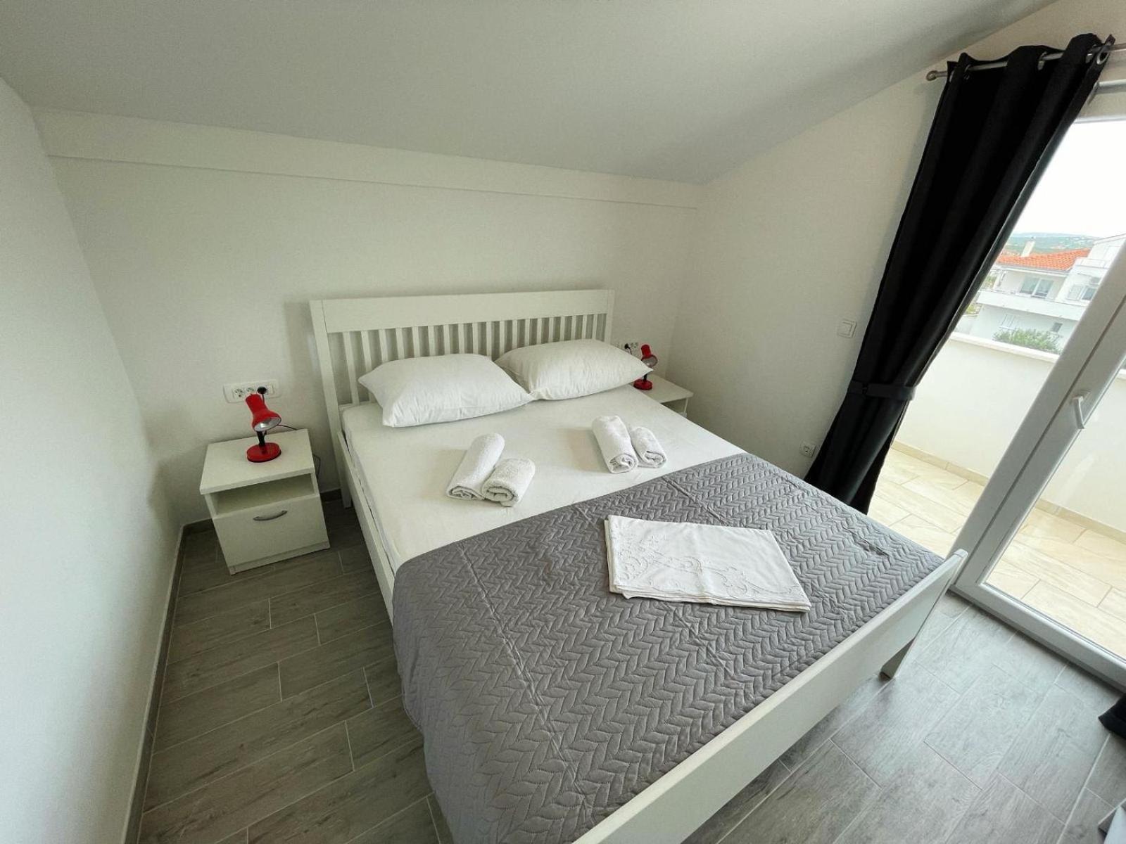 Apartments Kostelic Murter Zimmer foto