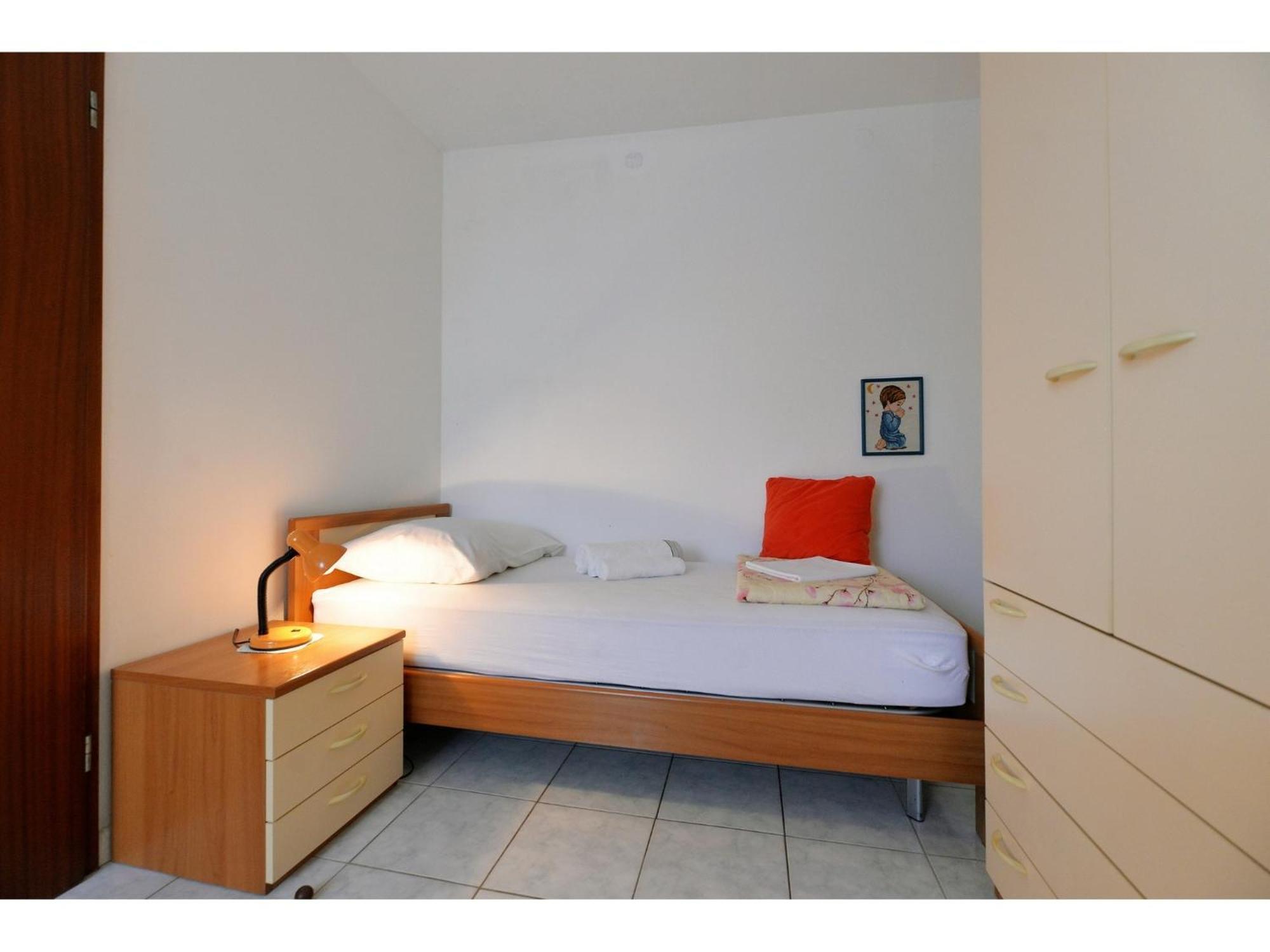Apartments Kostelic Murter Zimmer foto
