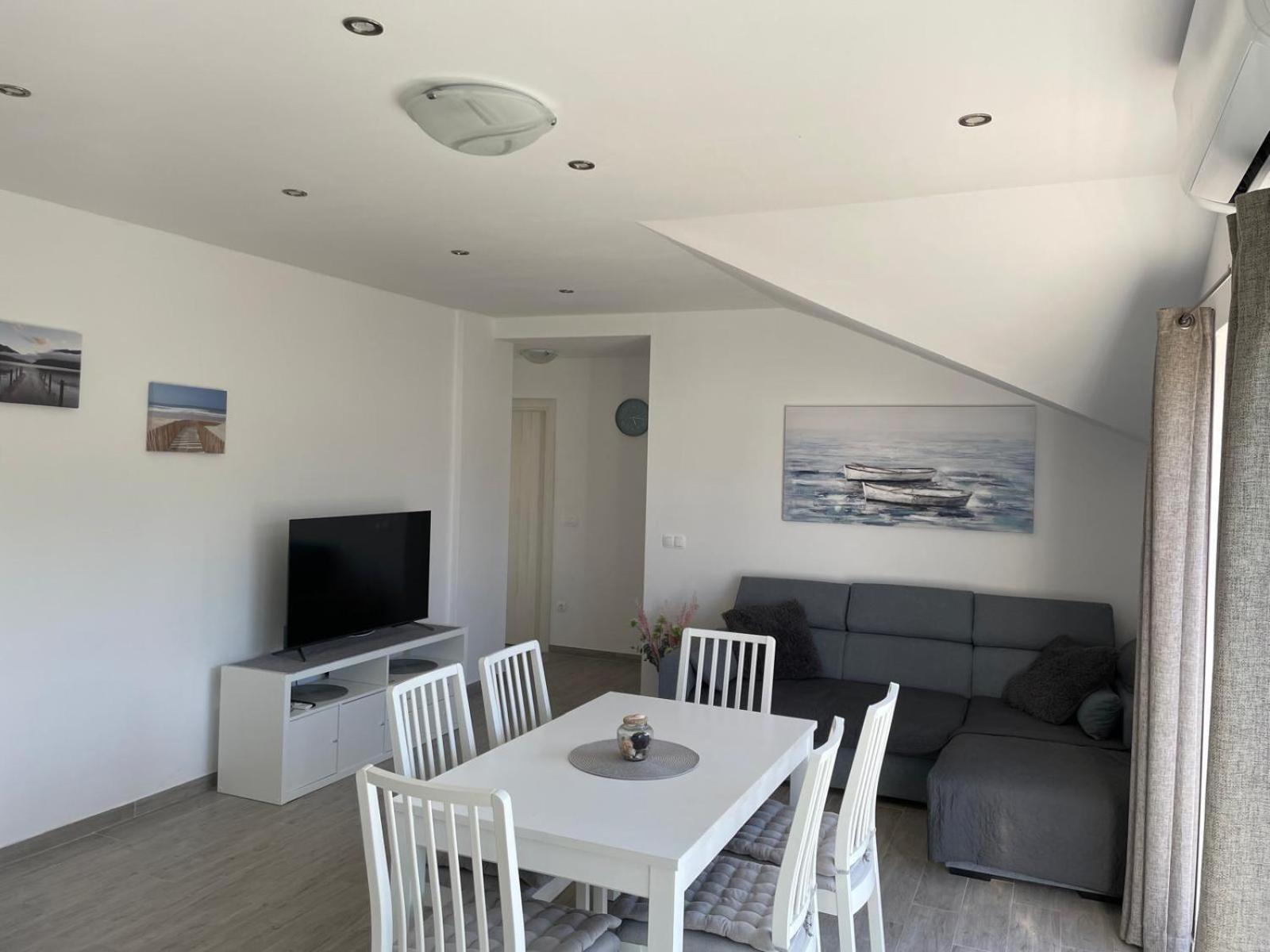 Apartments Kostelic Murter Zimmer foto